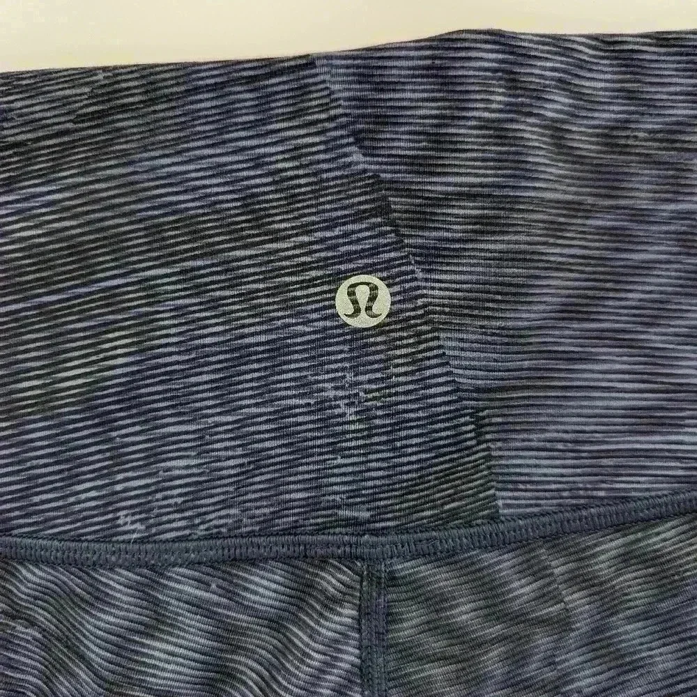 Lululemon Blue Striped Wide Waist Band High Rise Capri Leggings Size 6